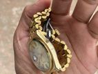 Gold colour 1 pic watch