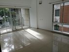 good looking 3 Bed room 2700 sft apt available in Gulshan 2