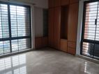 GOOD QUALITY SAMIFURNISHED 4 BED FLAT RENT IN GULSHAN