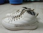 Good quality sneakers