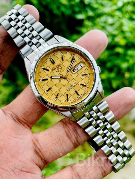 Gorgeous SEIKO 5 Checkerboard Sunburst Yellow Jubilee Automatic Watch for Sale in Malibag Bikroy