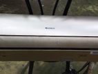 Gree 1.5 Ton Non Inverter Ac (golden Colour) –