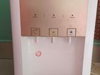 Gree water dispenser