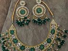 Green and golden jewellery set