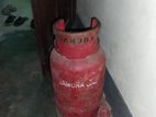 গ্যাসের চুলা ও বোতল বিক্রি করা হবে।