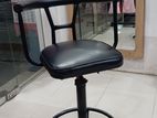 Hair cutting chair