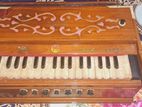 Harmonium on sell