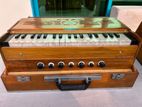 HARMONIUM WITH SCALE CHANGER