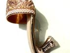 Heel shoes