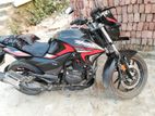 Hero Hunk 150R . 2023