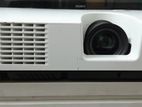 Hitachi CP-X2520 3LCD Projector