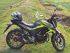 Honda CB Hornet 160R . 2023