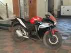Honda CBR 150R 2014