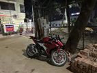 Honda CBR 150R . 2018