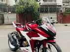 Honda CBR 150R . 2026
