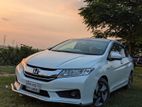 Honda Grace . 2016