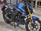 Honda Hornet . 2025