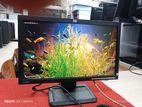 HP 19 INCH MARK MONITOR.WILL BE SOLD AT A LOWER PRICE.