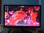 19" monitor