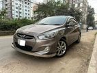 Hyundai Accent Blue.With.Sunroof 2012