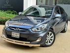 Hyundai Accent Blue.With.Sunroof 2012