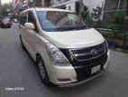 Hyundai H1 2011