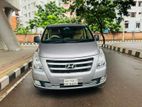 Hyundai H1 automatic 2015