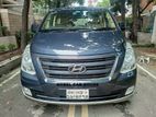 Hyundai H1 (Sunroof,12 Seat) 2017