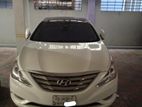 Hyundai Sonata pearl 2011