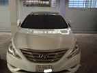 Hyundai Sonata pearl 2011