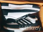 Sneakers sell