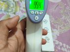 Infrared digital thermometer