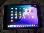 Ipad 8th Gen 128gb Wifi Fully Fresh with Full Box And Charger.