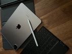 iPad Pro 11-inch (4th Gen, M2 chip, 256 gb, 30 times charged)