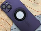 IPhone 15 purple cover