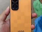iQOO 11 (Used)