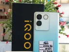iQOO Z7 Pro 5G 8-256gb (Used)