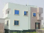 জমি সহ ডুপ্লেক্স বাড়ি