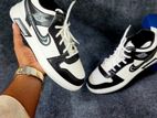 কালো-সাদা রঙের এই ক্লাসিক Sneakers শুধু জুতা নয়, আপনার স্টাইল