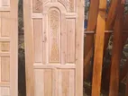 কাঠের দরজা