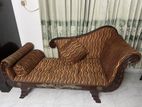 কাঠের তৈরী ডিভান sofa