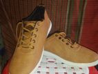 Sneakers sell