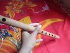 বাঁশি,খুব ভালে টউন উঠে।