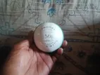ক্রিকেট বল এখনো নতুন দেখতে এই দিয়ে তেমন খেলা হয় নি