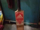 ক্রিকেট ব্যাট