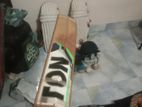ক্রিকেট সরঞ্জাম