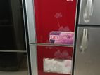 লাল রঙের 14 CFT রানিং LG ফিরিজ বিক্রি করা হবে। 1 মাস কমপেসার ওয়ারেন্টি