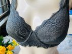 Ladies demAndable bra