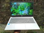 Laptop Core i5 11th generation, 512gb ssd. 8gb ram, iris xe graphics,