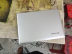 lenovo G40 i3 5 Gen 8 GB RAM 128 SSD